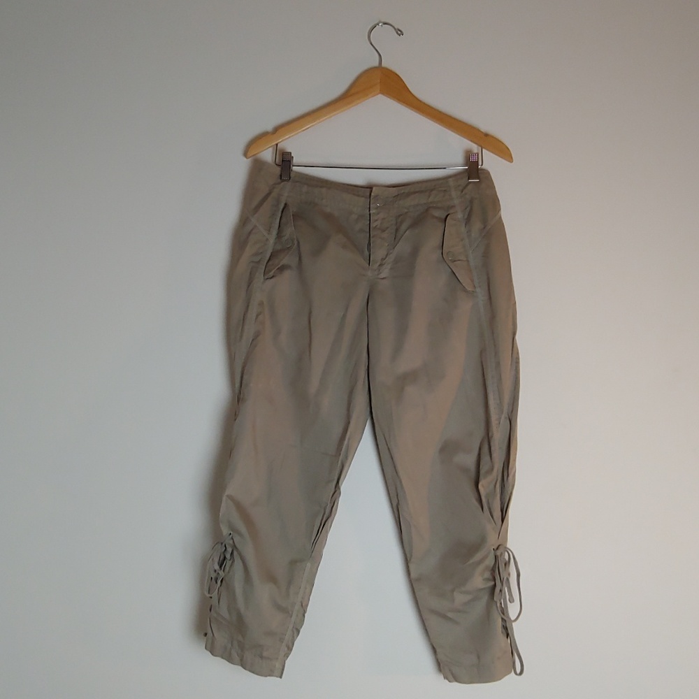 Armani Exchange capri shorts size 8